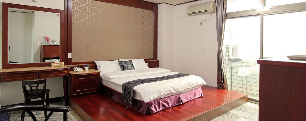 陶陶居商旅 Tautauchu Hotel Kota Hualien Bagian luar foto