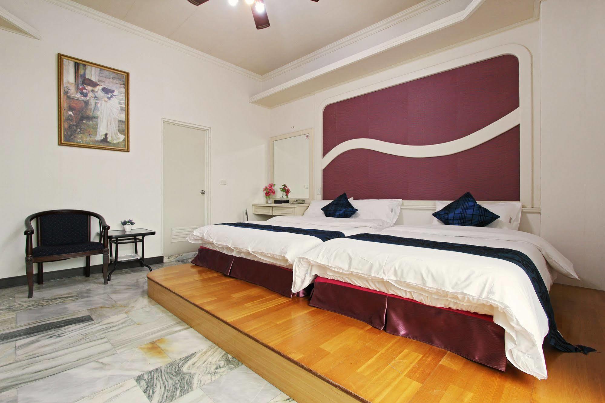 陶陶居商旅 Tautauchu Hotel Kota Hualien Bagian luar foto